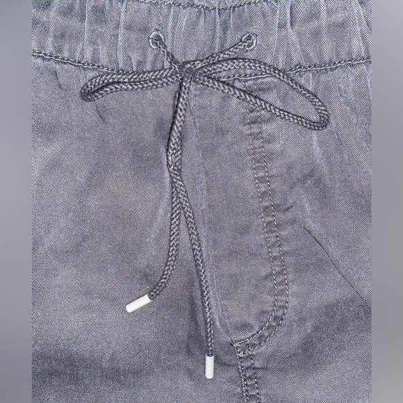LOFT Drawstring Shorts - Picture 4 of 5